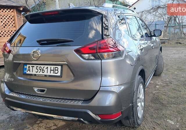 Серый Ниссан Rogue, объемом двигателя 2.49 л и пробегом 70 тыс. км за 15555 $, фото 3 на Automoto.ua