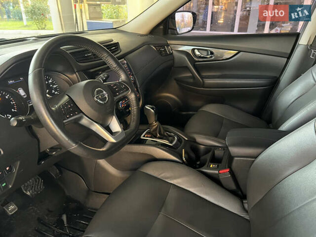 Серый Ниссан Rogue, объемом двигателя 2.49 л и пробегом 102 тыс. км за 15599 $, фото 5 на Automoto.ua