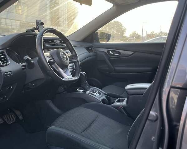 Серый Ниссан Rogue, объемом двигателя 2 л и пробегом 239 тыс. км за 15499 $, фото 6 на Automoto.ua