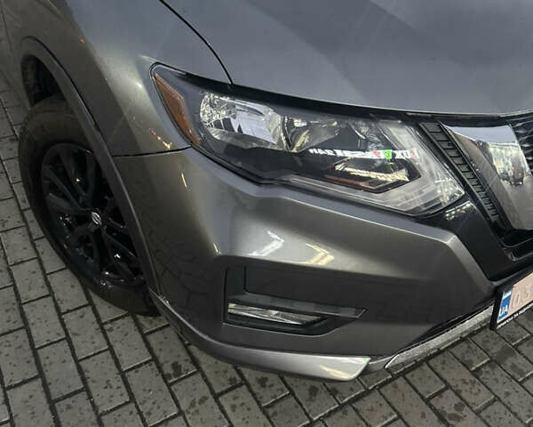 Сірий Ніссан Rogue, об'ємом двигуна 2.49 л та пробігом 72 тис. км за 13000 $, фото 5 на Automoto.ua