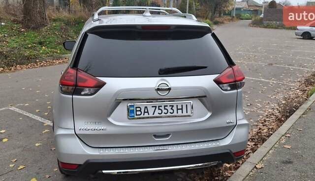 Серый Ниссан Rogue, объемом двигателя 2.49 л и пробегом 115 тыс. км за 16500 $, фото 17 на Automoto.ua