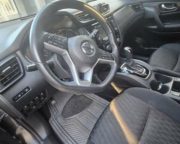 Серый Ниссан Rogue, объемом двигателя 2.49 л и пробегом 72 тыс. км за 15200 $, фото 13 на Automoto.ua