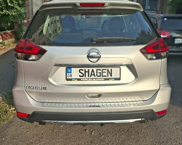 Серый Ниссан Rogue, объемом двигателя 2.5 л и пробегом 160 тыс. км за 15700 $, фото 3 на Automoto.ua