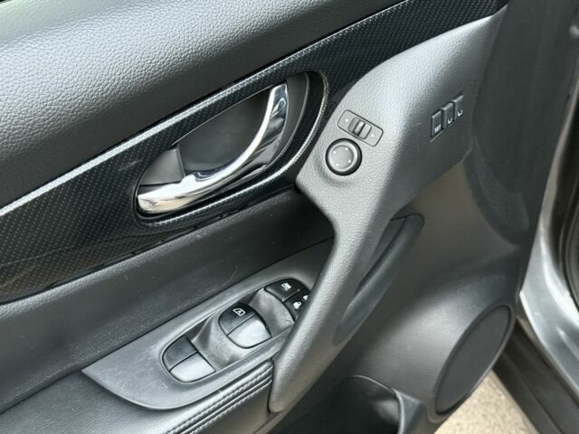 Серый Ниссан Rogue, объемом двигателя 2.5 л и пробегом 70 тыс. км за 14800 $, фото 19 на Automoto.ua