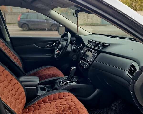 Серый Ниссан Rogue, объемом двигателя 2.49 л и пробегом 139 тыс. км за 14800 $, фото 23 на Automoto.ua