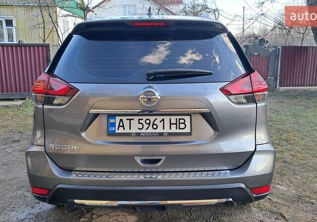 Серый Ниссан Rogue, объемом двигателя 2.49 л и пробегом 70 тыс. км за 15555 $, фото 6 на Automoto.ua