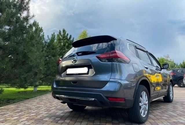 Серый Ниссан Rogue, объемом двигателя 2.5 л и пробегом 110 тыс. км за 13500 $, фото 3 на Automoto.ua