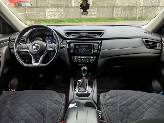 Сірий Ніссан Rogue, об'ємом двигуна 2.5 л та пробігом 135 тис. км за 17300 $, фото 6 на Automoto.ua
