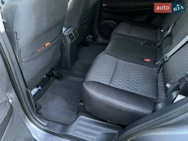 Серый Ниссан Rogue, объемом двигателя 2.49 л и пробегом 115 тыс. км за 12800 $, фото 64 на Automoto.ua