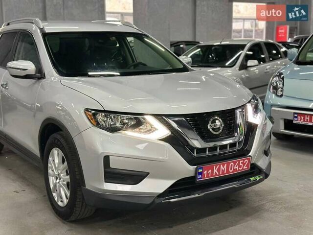 Серый Ниссан Rogue, объемом двигателя 2.5 л и пробегом 125 тыс. км за 15499 $, фото 8 на Automoto.ua