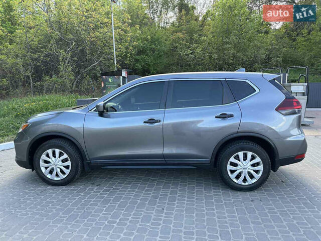 Серый Ниссан Rogue, объемом двигателя 2.5 л и пробегом 107 тыс. км за 15200 $, фото 7 на Automoto.ua