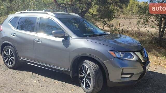 Серый Ниссан Rogue, объемом двигателя 2.49 л и пробегом 115 тыс. км за 15200 $, фото 11 на Automoto.ua