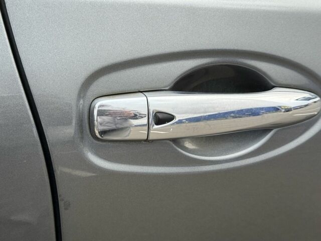 Серый Ниссан Rogue, объемом двигателя 2.5 л и пробегом 70 тыс. км за 14800 $, фото 6 на Automoto.ua