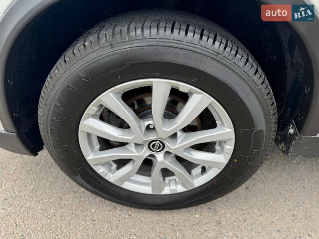 Сірий Ніссан Rogue, об'ємом двигуна 2.49 л та пробігом 61 тис. км за 16800 $, фото 10 на Automoto.ua