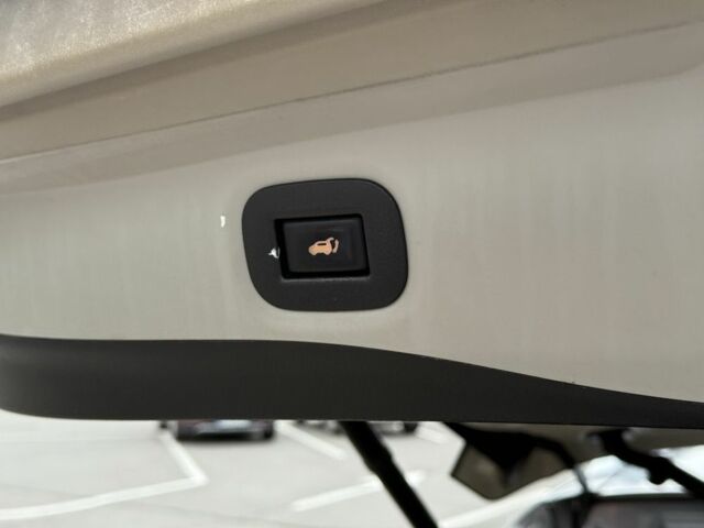 Серый Ниссан Rogue, объемом двигателя 2.5 л и пробегом 70 тыс. км за 14800 $, фото 13 на Automoto.ua