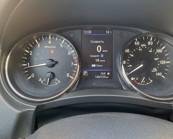 Серый Ниссан Rogue, объемом двигателя 2.49 л и пробегом 146 тыс. км за 15800 $, фото 3 на Automoto.ua