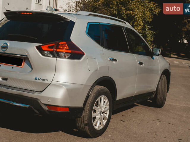 Серый Ниссан Rogue, объемом двигателя 2.5 л и пробегом 197 тыс. км за 15700 $, фото 2 на Automoto.ua