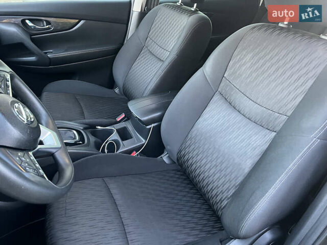 Серый Ниссан Rogue, объемом двигателя 2.49 л и пробегом 115 тыс. км за 12800 $, фото 54 на Automoto.ua