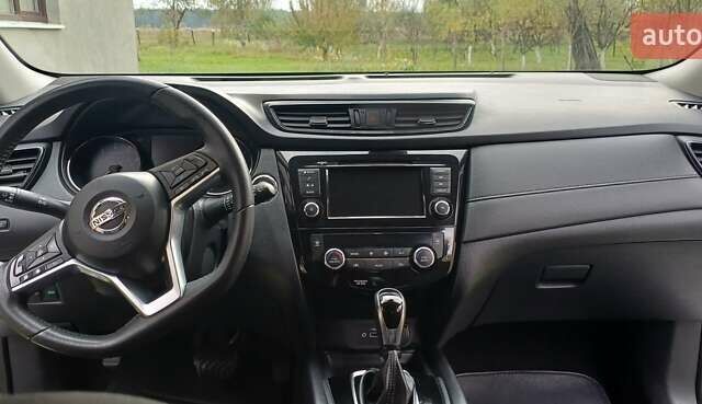 Сірий Ніссан Rogue, об'ємом двигуна 2.49 л та пробігом 185 тис. км за 16500 $, фото 5 на Automoto.ua