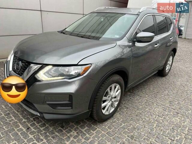 Серый Ниссан Rogue, объемом двигателя 2.49 л и пробегом 151 тыс. км за 14300 $, фото 5 на Automoto.ua