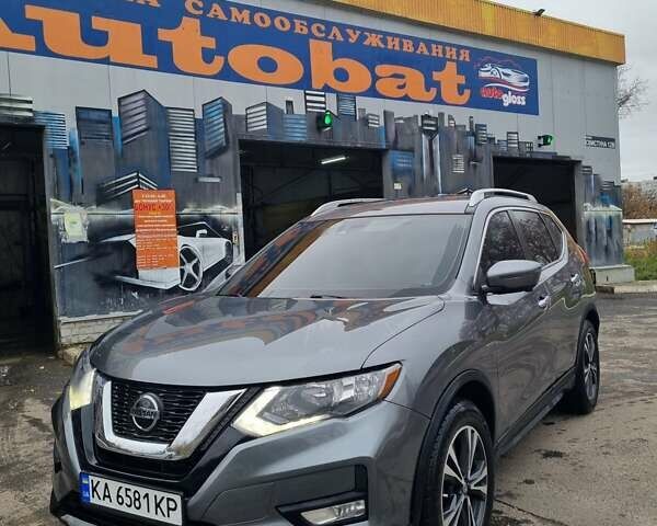 Серый Ниссан Rogue, объемом двигателя 2.49 л и пробегом 139 тыс. км за 14800 $, фото 5 на Automoto.ua