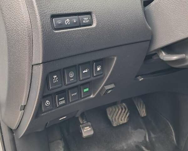 Сірий Ніссан Rogue, об'ємом двигуна 2.49 л та пробігом 137 тис. км за 15500 $, фото 10 на Automoto.ua