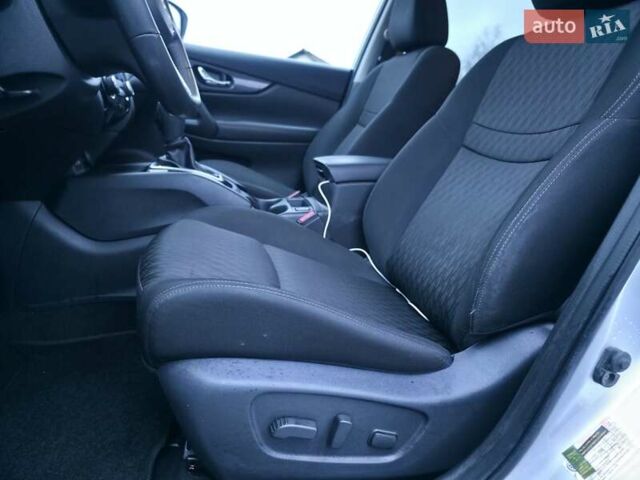 Серый Ниссан Rogue, объемом двигателя 2.49 л и пробегом 189 тыс. км за 13800 $, фото 31 на Automoto.ua