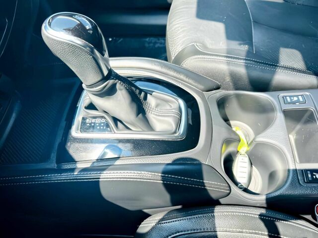 Серый Ниссан Rogue, объемом двигателя 2.5 л и пробегом 31 тыс. км за 10400 $, фото 12 на Automoto.ua