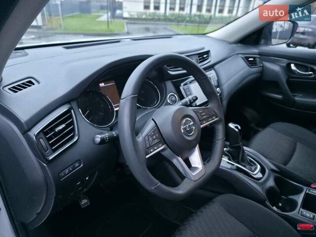 Серый Ниссан Rogue, объемом двигателя 2.49 л и пробегом 189 тыс. км за 13800 $, фото 20 на Automoto.ua