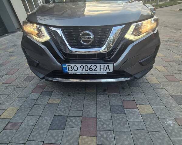 Серый Ниссан Rogue, объемом двигателя 2.49 л и пробегом 72 тыс. км за 15200 $, фото 10 на Automoto.ua