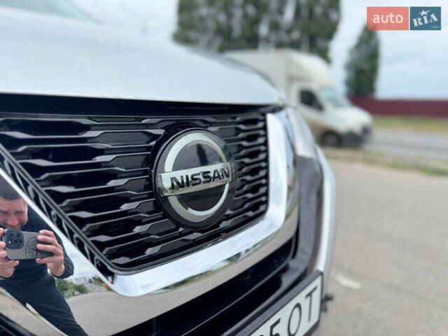 Сірий Ніссан Rogue, об'ємом двигуна 2.49 л та пробігом 61 тис. км за 16800 $, фото 9 на Automoto.ua