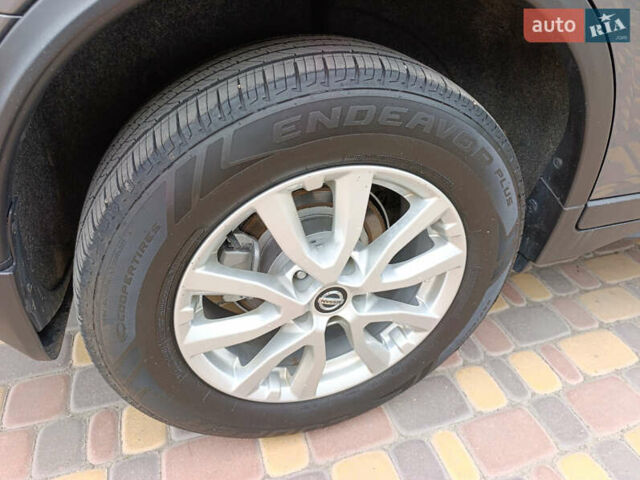 Сірий Ніссан Rogue, об'ємом двигуна 2.49 л та пробігом 118 тис. км за 16700 $, фото 12 на Automoto.ua
