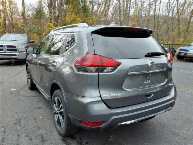 Серый Ниссан Rogue, объемом двигателя 2.5 л и пробегом 42 тыс. км за 9500 $, фото 4 на Automoto.ua