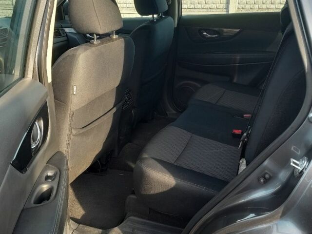 Серый Ниссан Rogue, объемом двигателя 2.5 л и пробегом 150 тыс. км за 14500 $, фото 6 на Automoto.ua