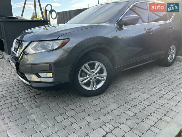 Серый Ниссан Rogue, объемом двигателя 2.49 л и пробегом 115 тыс. км за 12800 $, фото 1 на Automoto.ua