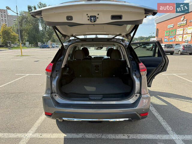 Серый Ниссан Rogue, объемом двигателя 2.49 л и пробегом 110 тыс. км за 17000 $, фото 6 на Automoto.ua