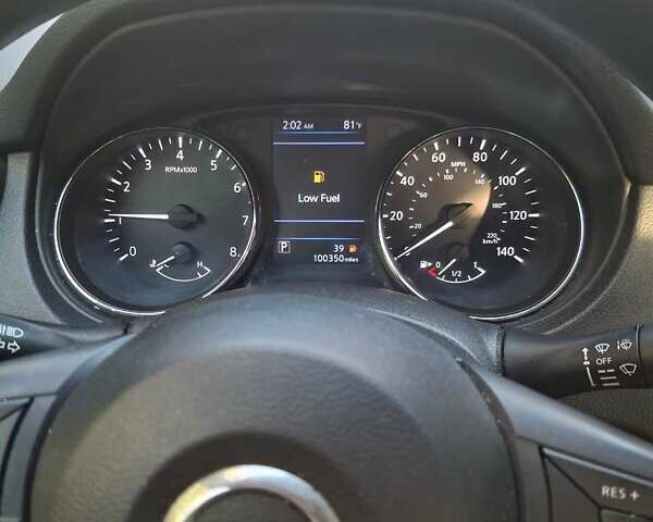 Серый Ниссан Rogue, объемом двигателя 2.5 л и пробегом 160 тыс. км за 15700 $, фото 13 на Automoto.ua