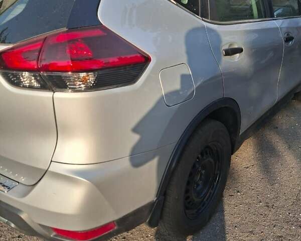 Серый Ниссан Rogue, объемом двигателя 2.5 л и пробегом 160 тыс. км за 15700 $, фото 9 на Automoto.ua