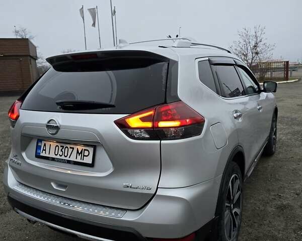 Серый Ниссан Rogue, объемом двигателя 2.49 л и пробегом 100 тыс. км за 17300 $, фото 3 на Automoto.ua
