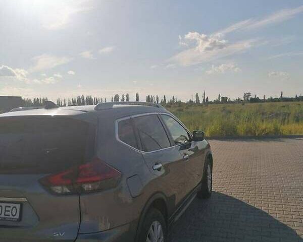Ниссан Rogue 2018 в Радомышле на Automoto.ua Серый Ниссан Rogue, объемом двигателя 2.49 л и пробегом 104 тыс. км за 13800 $, фото 1 на Automoto.ua
