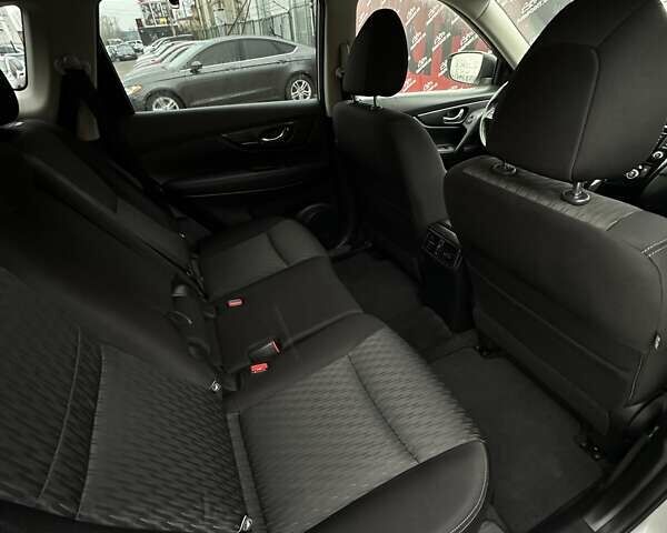 Серый Ниссан Rogue, объемом двигателя 2.5 л и пробегом 117 тыс. км за 14900 $, фото 26 на Automoto.ua