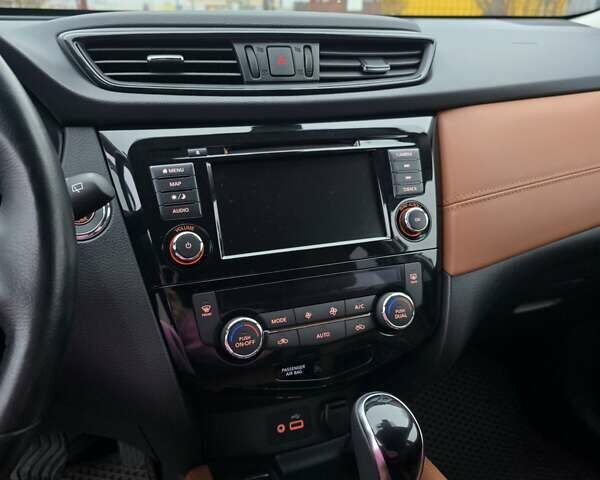 Серый Ниссан Rogue, объемом двигателя 2.49 л и пробегом 100 тыс. км за 17300 $, фото 16 на Automoto.ua