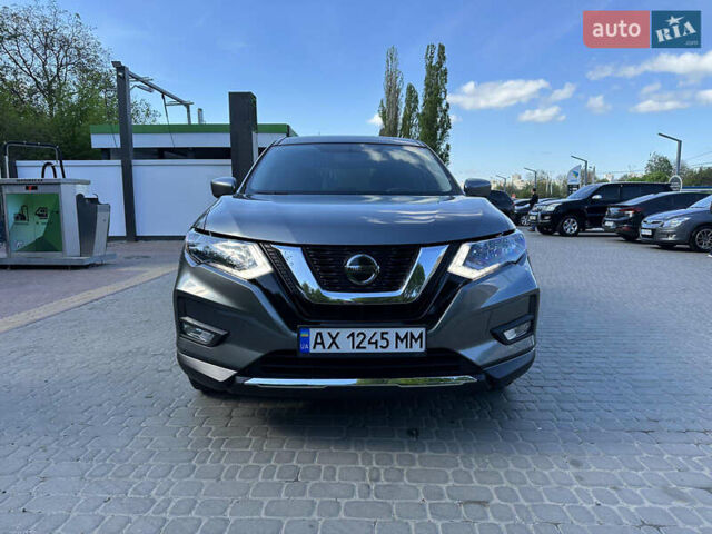 Серый Ниссан Rogue, объемом двигателя 2.5 л и пробегом 107 тыс. км за 15200 $, фото 5 на Automoto.ua