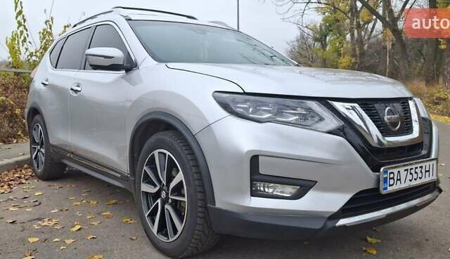 Серый Ниссан Rogue, объемом двигателя 2.49 л и пробегом 115 тыс. км за 16500 $, фото 10 на Automoto.ua
