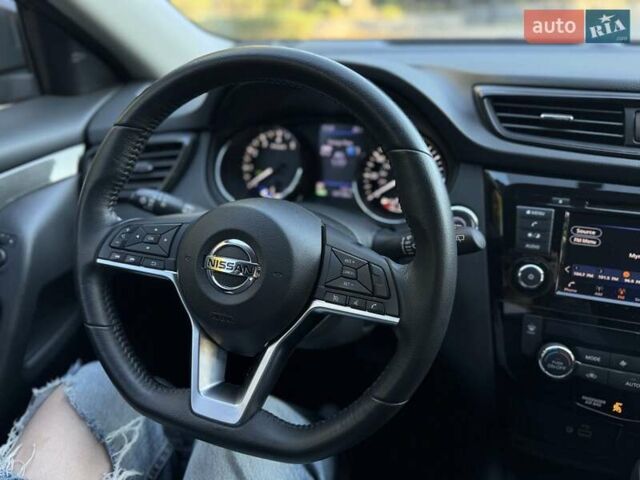 Серый Ниссан Rogue, объемом двигателя 2 л и пробегом 147 тыс. км за 15900 $, фото 11 на Automoto.ua