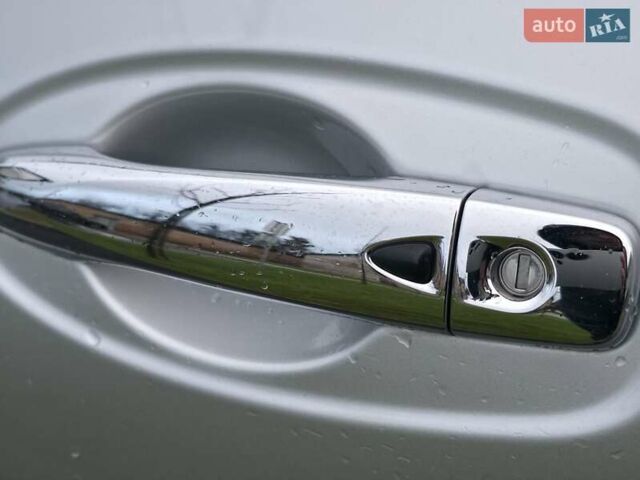 Серый Ниссан Rogue, объемом двигателя 2.49 л и пробегом 189 тыс. км за 13800 $, фото 17 на Automoto.ua