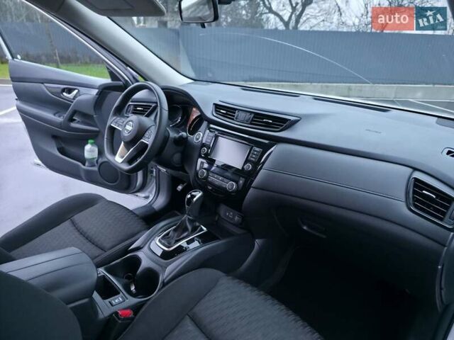 Серый Ниссан Rogue, объемом двигателя 2.49 л и пробегом 189 тыс. км за 13800 $, фото 24 на Automoto.ua