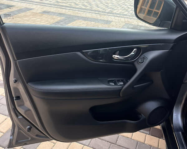 Сірий Ніссан Rogue, об'ємом двигуна 2.49 л та пробігом 120 тис. км за 14000 $, фото 14 на Automoto.ua