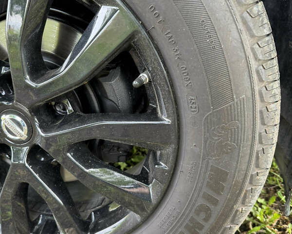 Сірий Ніссан Rogue, об'ємом двигуна 2.49 л та пробігом 72 тис. км за 13000 $, фото 14 на Automoto.ua