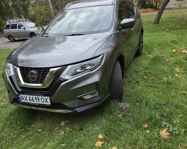 Серый Ниссан Rogue, объемом двигателя 2.49 л и пробегом 107 тыс. км за 16450 $, фото 1 на Automoto.ua